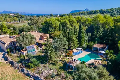 Image de Maison de campagne \"Ca Na Siona\" avec vue sur les montagnes, piscine privée et Wi-Fi