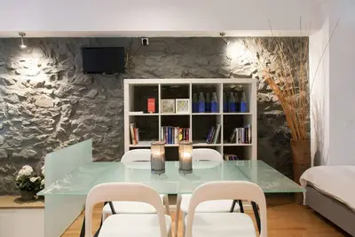 Image de #Ah01 Studio au rez-de-chaussée surélevé