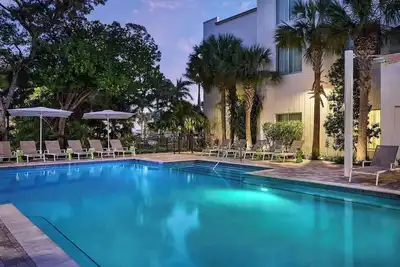 Image de Tropical Escape with Pool Access, Sunset Views, and Nearby Beach Adventures!