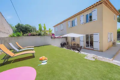 Image de Villa à 10 minutes à pied de la plage Sanary