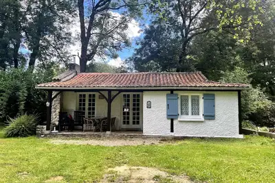 Image de Maison de vacances 'La Cascade' avec vue sur le lac, piscine partagée et terrasse privée