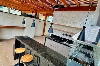 Image de Triplex House near the Sea
