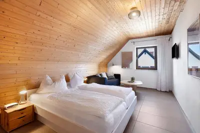 Image de Appartement \"Ausguck\" sans balcon avec vue sur le lac, terrasse commune et Wi-Fi