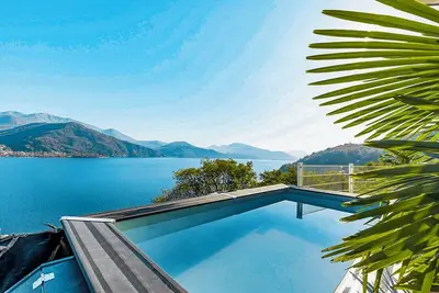 Image de Detached 3-bedroom house with saltwater pool, terrace, garden and balcony