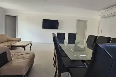 Image de Brand new fully accessible 5 bedroom house