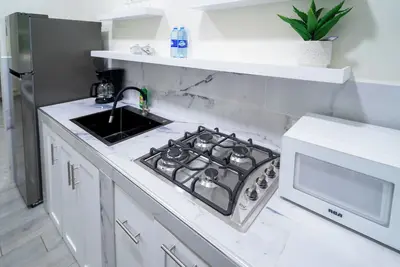 Image de Brand New Apt 4 Guests\nFully Furnished