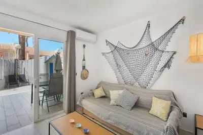 Image de Maison de vacances 'La Marinera' avec piscine partagée, Wi-Fi et climatisation