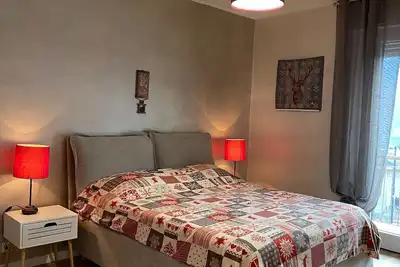 Image de Appartement 'Solange Saint Vincent' avec vue sur montagne et balcon