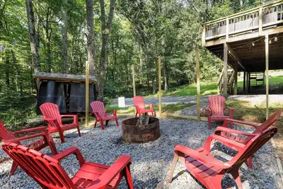 Image de Secluded Forest Retreat w/Game Room, Fire Pit & Near Hiking + Spas