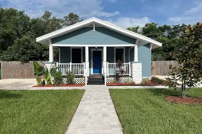 Image de Tampa Heights Prohibition Era Bungalow
