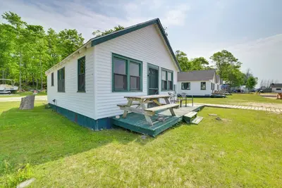 Image de Beach & Dock Access: Upper Peninsula Retreat 7