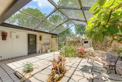 Image de Family Home w/ Stunning Water Views in Tavares!