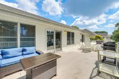 Image de 2 Mi to Bethany Beach: Home w/ Furnished Deck