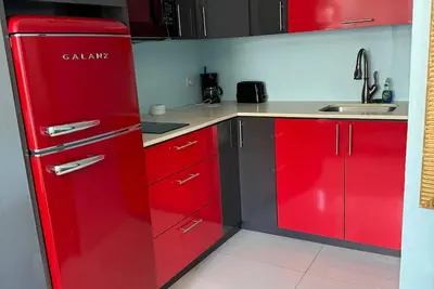 Image de Monthly- Cozy Studio in Prime Location- Unit 1