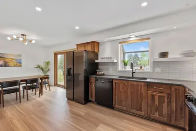 Image de Spacious, Clean, and Newly Renovated 5-bedroom house near Road America