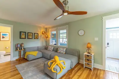 Image de Welcome to Sandy Bottom, your serene sanctuary in the heart of Wildwood