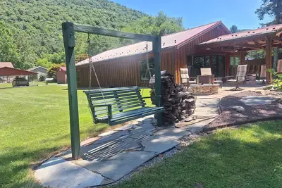 Image de Deep Water Retreat - Great location directly on Big Pine Creek with trail access