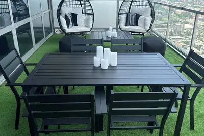 Image de Penthouse Oasis With Wrap-Around Balcony & Stunning Views