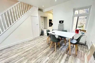 Image de Southsea 4-Bed Seaside Retreat- Sleeps 11 & Garden