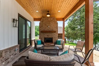 Image de Relaxing Lakefront Retreat with Dock on Emory River