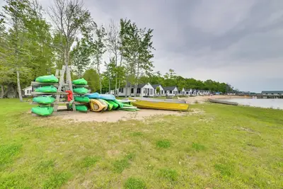 Image de Dock & Beach Access: Lake Huron Cabin 11