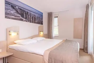 Image de 2 Spacious Wellness Retreat | Spa, Pool & Resort Access | Beach & Nature Park