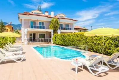 Image de Villa Canberk; Özel Havuz, 5 Yatak Odası, 5 Banyo, Klima, Alarm