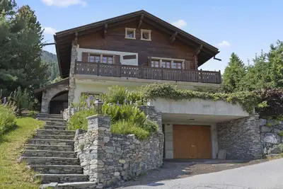 Image de Sauna, nature & parking privé - Chalais, 10 pers