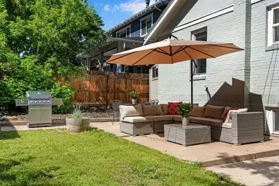 Image de Spacious Modern | Groups |Family |Sloans lake