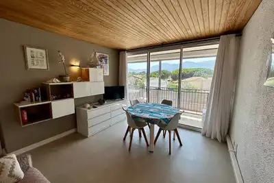 Image de Appartement T2 climatisé avec loggia et parking près de la plage