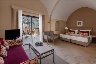 Image de Family Vacation Spot with Outdoor Pools, Water Park, Beach & Reef Access