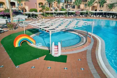 Image de Resort Retreat in 2 Stylish Rooms with Outdoor Pool and Free Parking