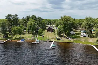 Image de Hidden Cove - Beauty on the Lake for Family Friendly Fun!