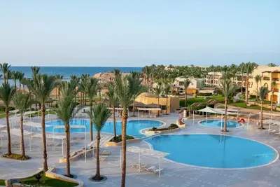Image de Sun & Sea Escape | Private Beach, Waterpark & Coral Diving, 2 Family Rooms