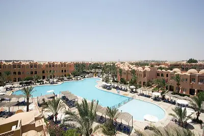 Image de Ocean Breeze Escape with Lounge Chairs and Outdoor Swimming Pool