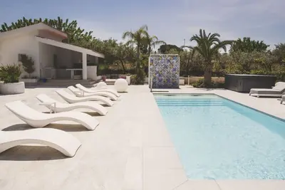Image de Villa delle Sterlizie - Amazing Villa with swimming pool and jacuzzi