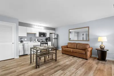 Image de Updated Lakeview Escape | Swim-Up Bar, Marina & Tiki Bar Fun at Rock Lane!