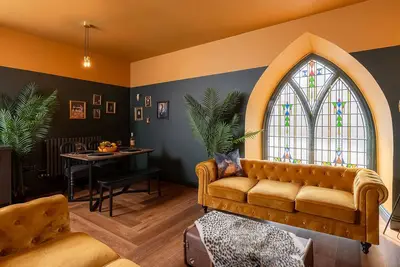 Image de Bold 2-Bedroom Chapel Conversion Retreat