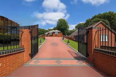 Image de Stylish 5br Detached Bungalow - Families - Contractors - Birmingham - Dudley