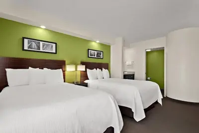 Image de Cozy Room Perfect for Exploring Wesley Chapel's Parks | Pool & Free Parking!