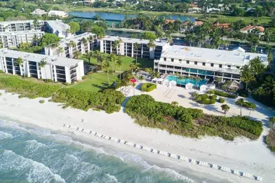 Image de 3 Relaxing Units with Partial Gulf Views, Nature Trails & Beach Adventure