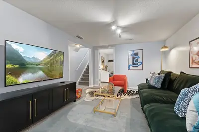 Image de Spacious 5br home in w/ yard, movie & games; close to Red Rock, Denver & more