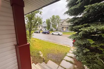 Image de Beautiful 3 bedroom house without basement for a family