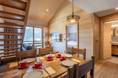 Image de Wifi, 250m des commerces, sauna, hammam, télévision, casier à ski, 55m², Vercorin