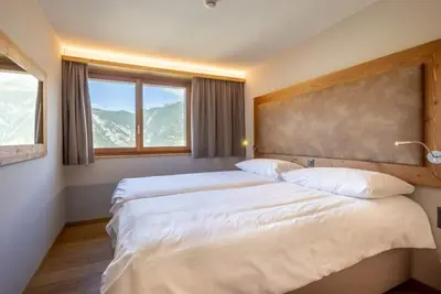 Image de Wifi, 250m des commerces, sauna, hammam, télévision, casier à ski, 48m², Vercorin