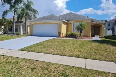 \nWelcome to our villa on Creekside