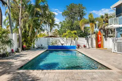 Image de Charming 1-bedroom apartment in enchanting Madeira Beach with WiFi, Ac