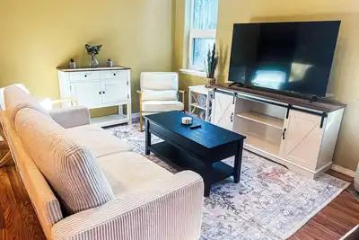 Image de 2 Bedrooms Plus Loft 3 beds Wi-Fi - Running Water