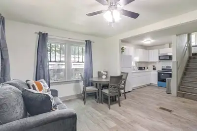 Image de 4 Mi to Dtwn: Charming Retreat in Wichita!