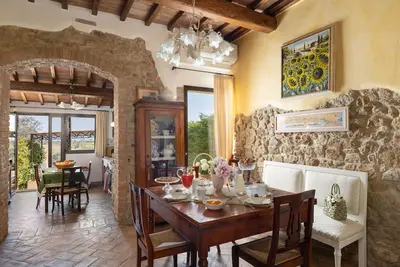 Image de Traditional Tuscan house near San Gimignano and Volterra